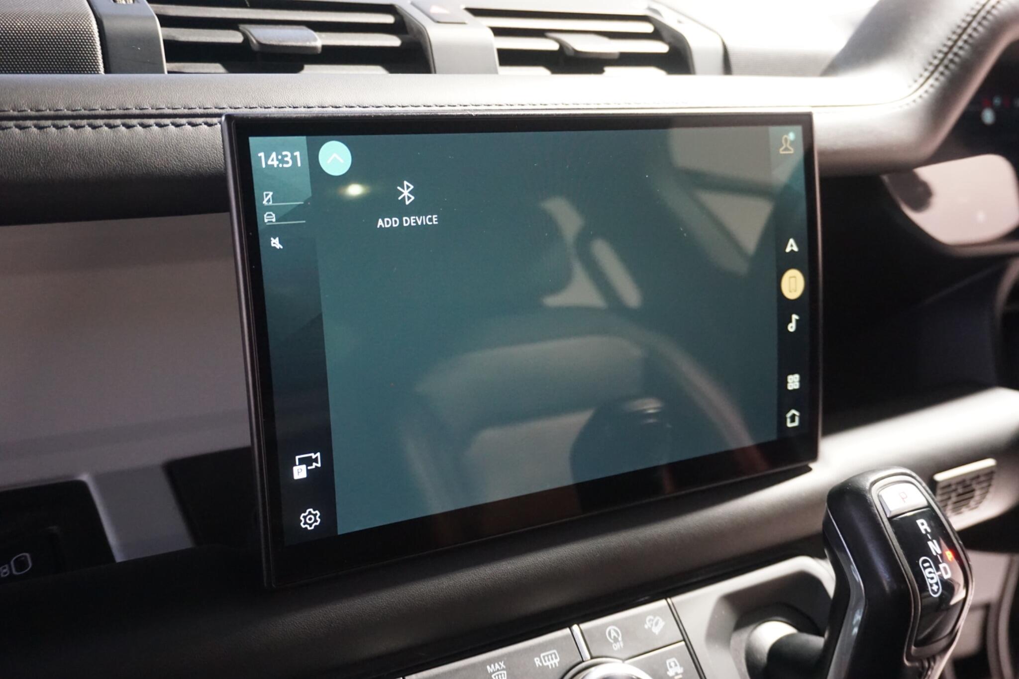 Land Rover Defender 110 3.0 D300 MHEV X-Dynamic HSE SUV 5dr Diesel Auto 4WD Euro 6 (s/s) (300 ps)